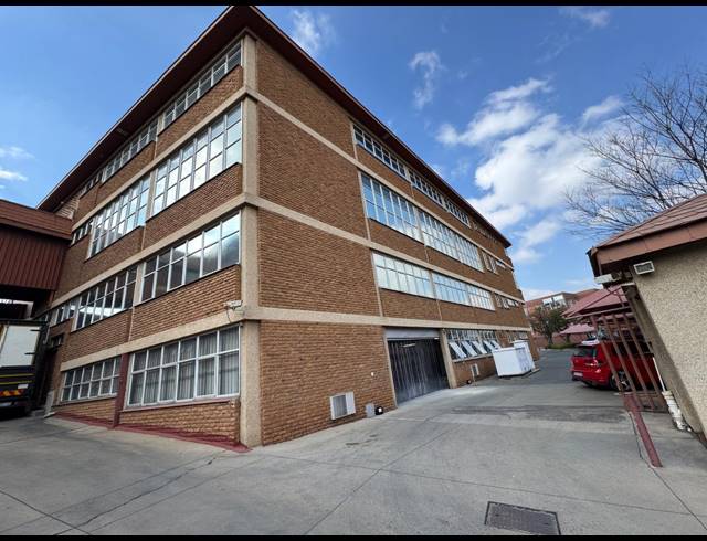 245M² INDUSTRIAL YARD TO LET IN WYNBERG